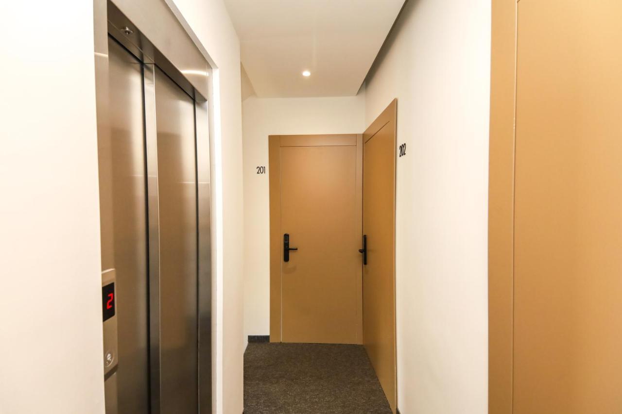 N Hotel City Center By Noshi Tirana Zewnętrze zdjęcie