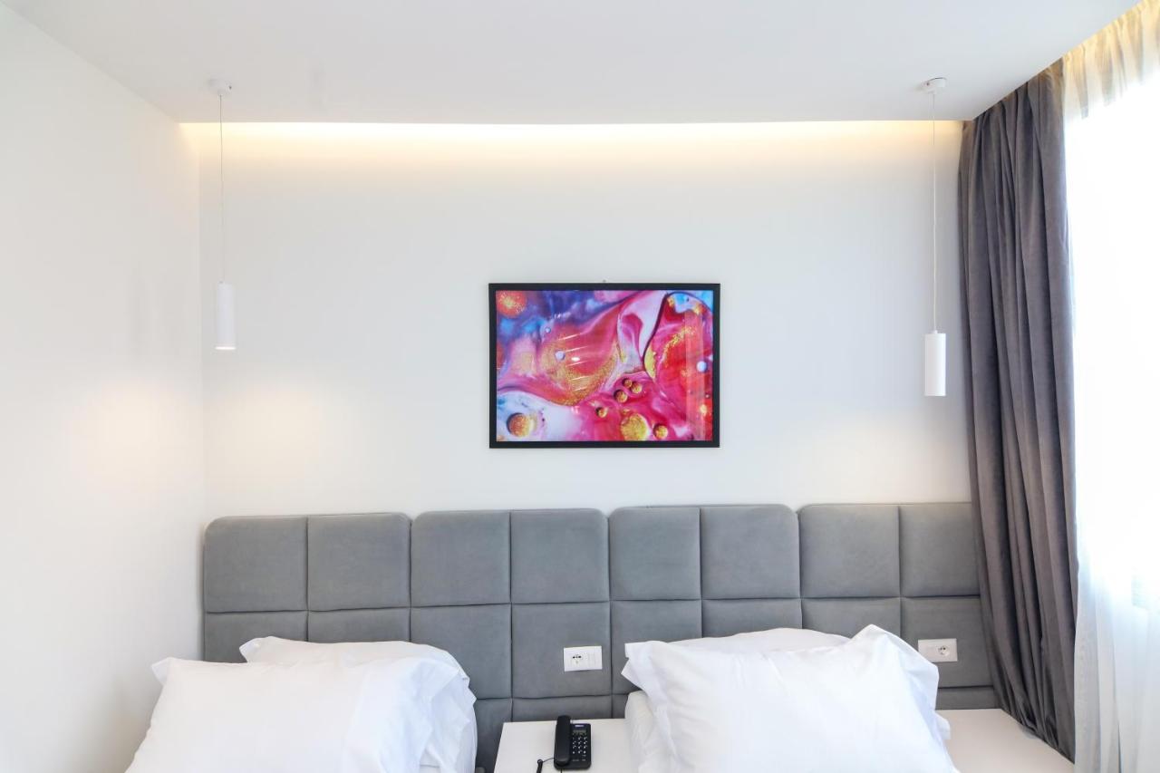 N Hotel City Center By Noshi Tirana Zewnętrze zdjęcie