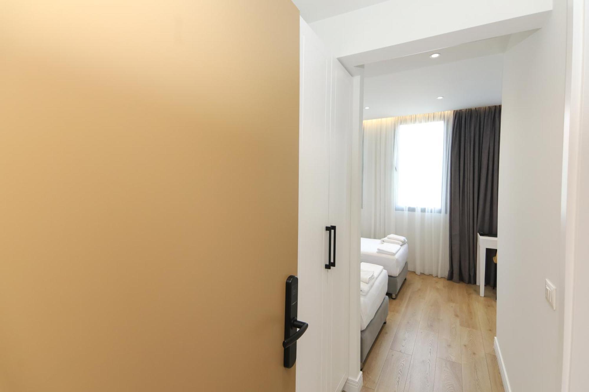 N Hotel City Center By Noshi Tirana Zewnętrze zdjęcie
